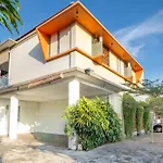 Oxy House Bali