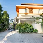 Oxy House Bali